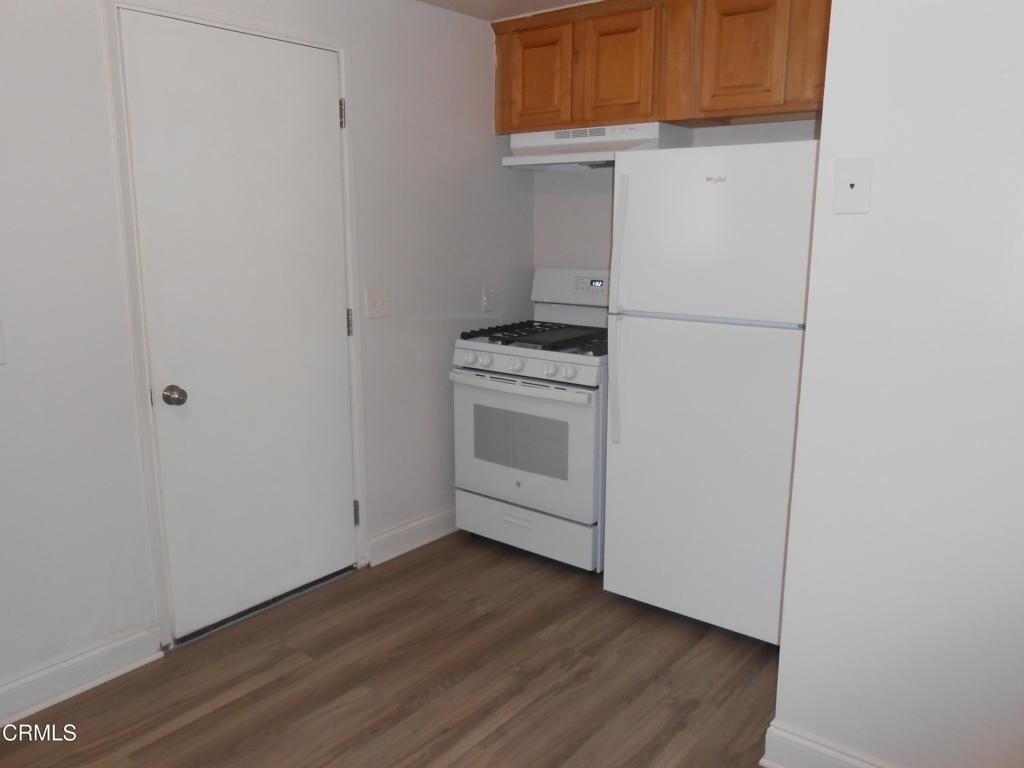 225 Brett Way - Photo 4