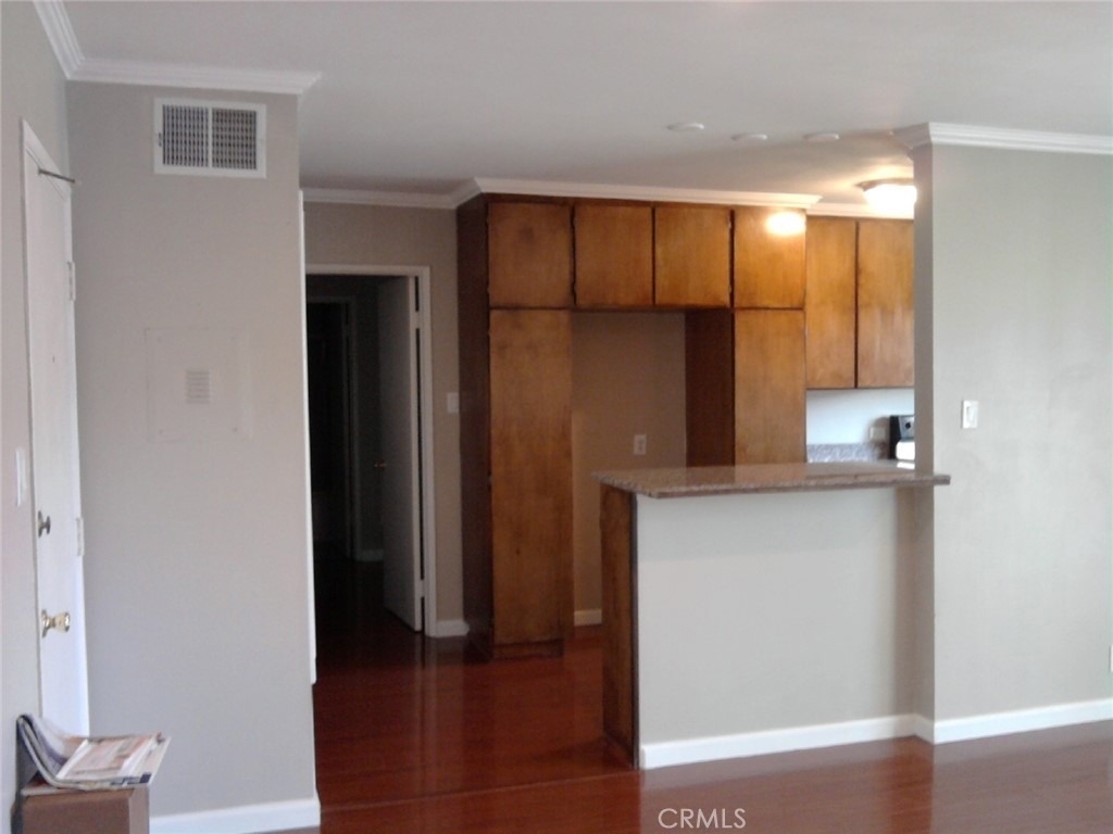 400 N Acacia Avenue - Photo 12