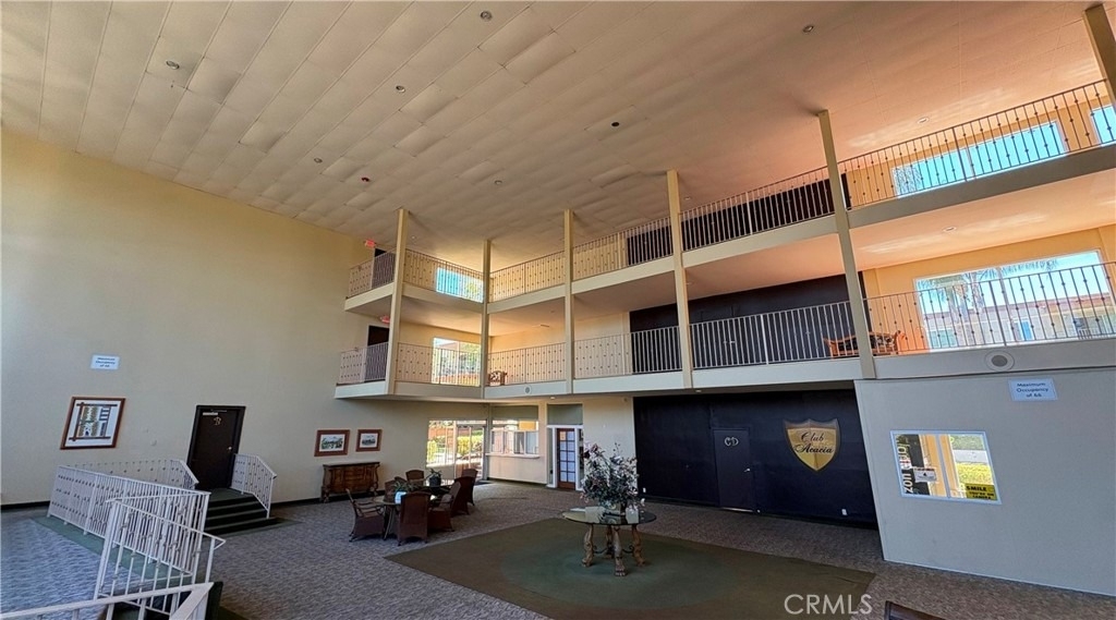 400 N Acacia Avenue - Photo 8