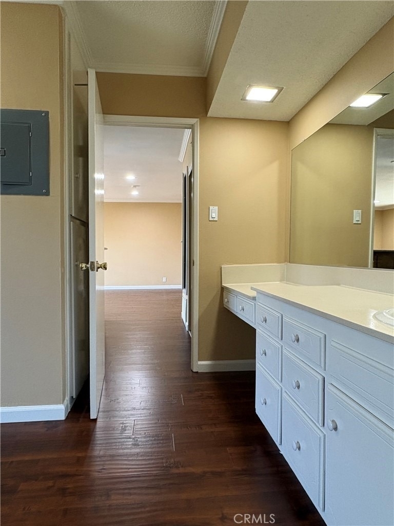 400 N Acacia Avenue - Photo 19