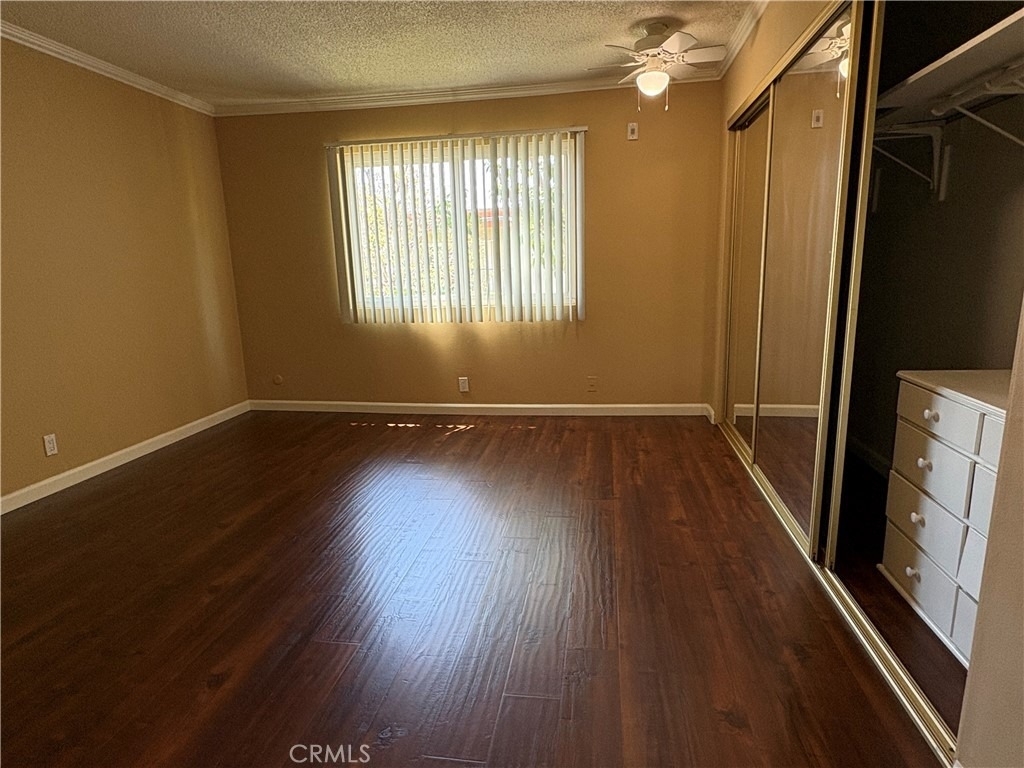 400 N Acacia Avenue - Photo 15