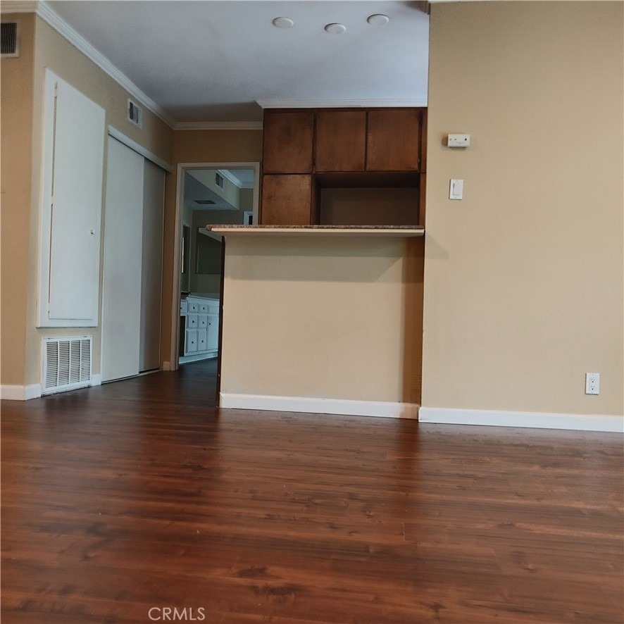 400 N Acacia Avenue - Photo 18