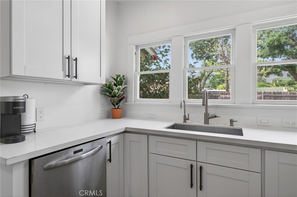 223 S Padre Juan Avenue - Photo 16