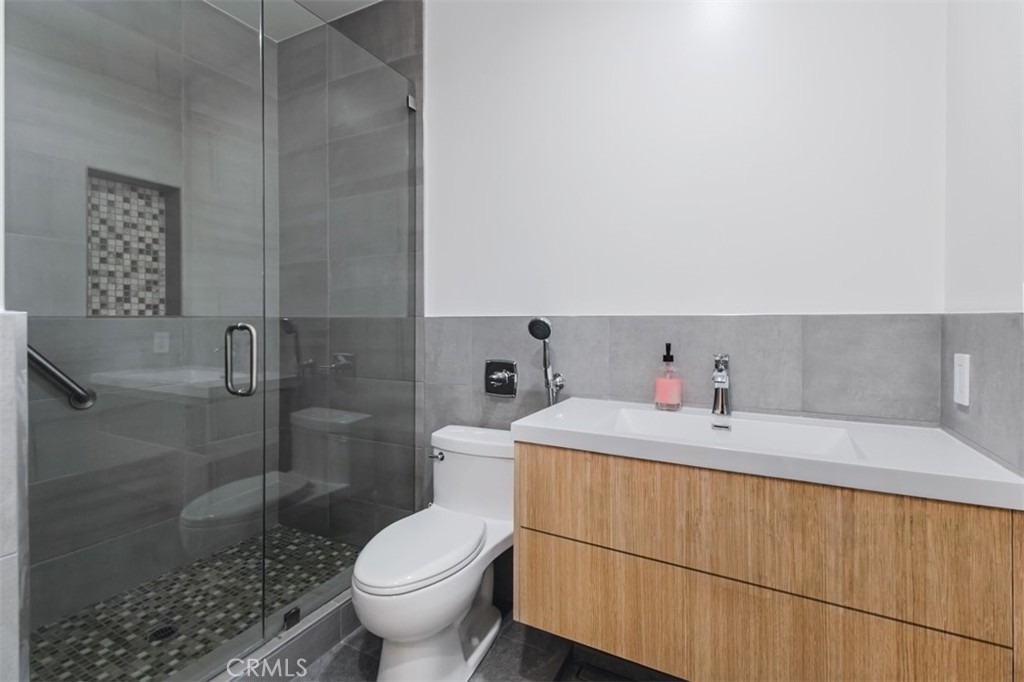 5017 Hesperia Ave - Photo 22