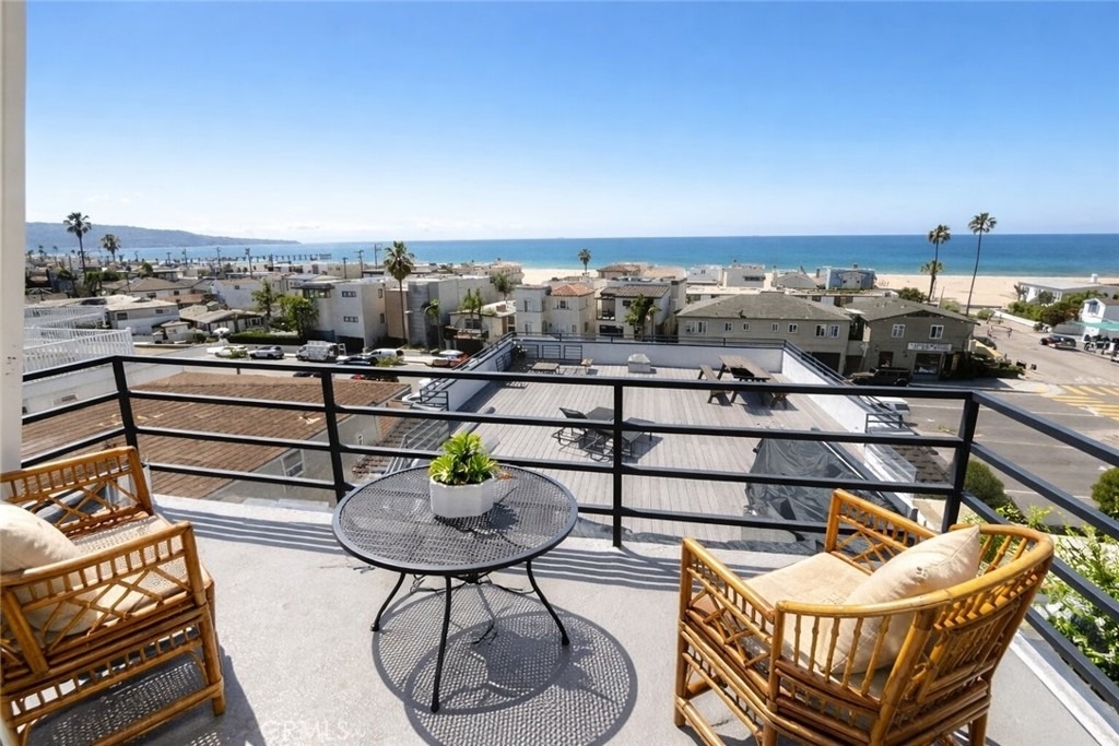 2124 Hermosa Avenue - Photo 1