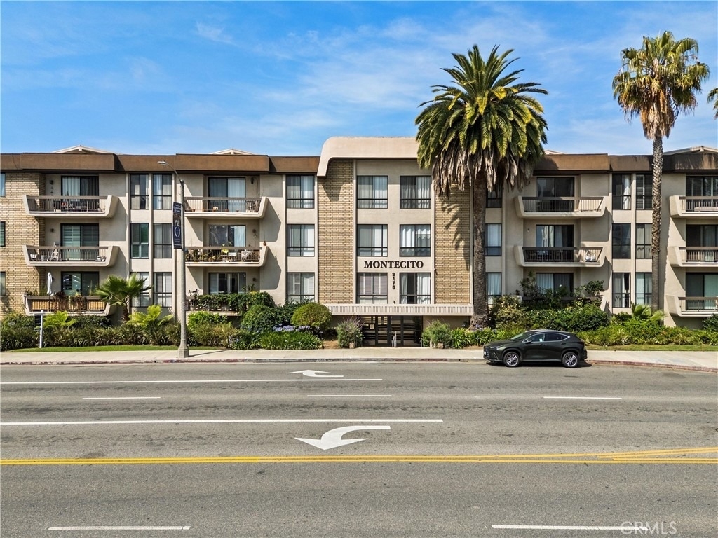 2175 S Beverly Glen - Photo 40