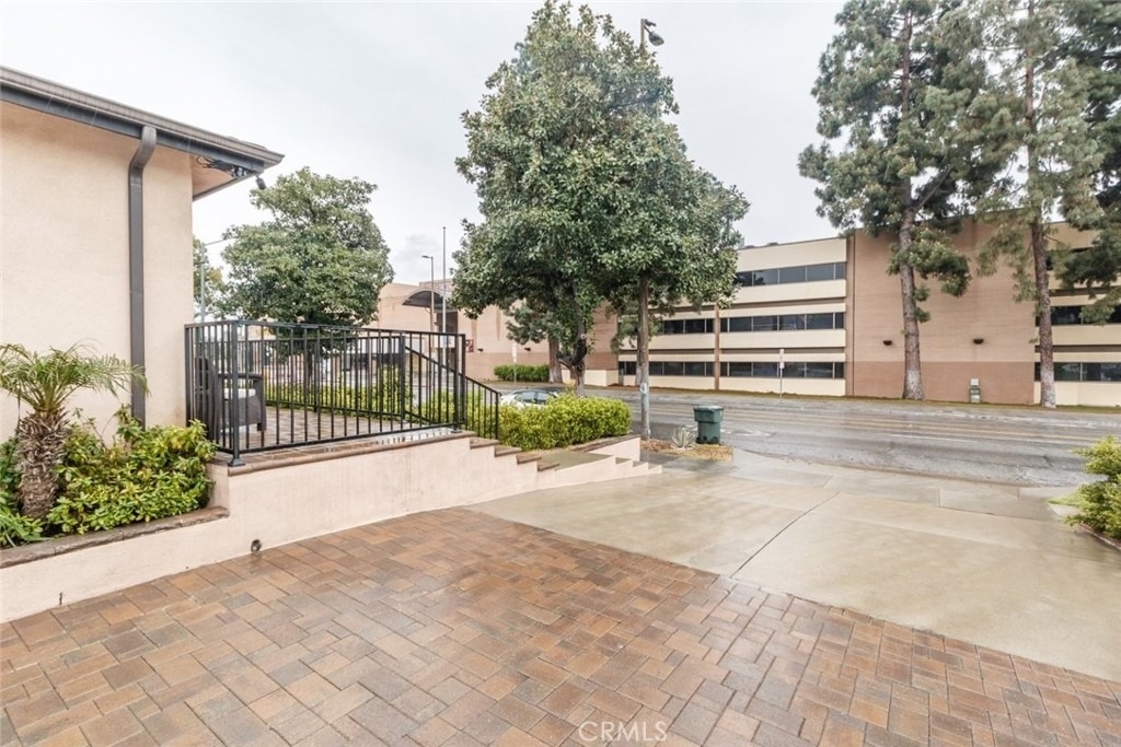 1443 E Broadway - Photo 23