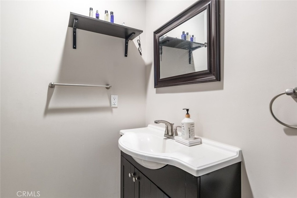 1443 E Broadway - Photo 18
