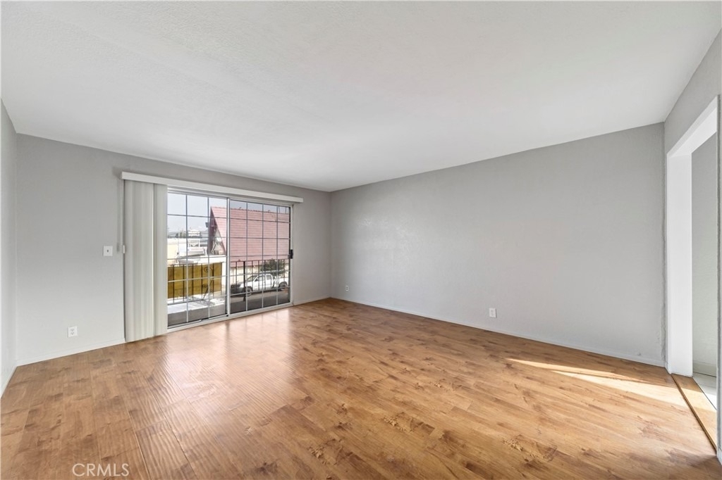 1308 E Oaks Street - Photo 3