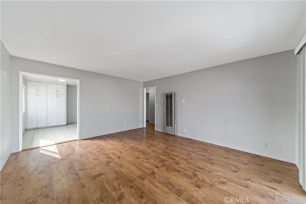 1308 E Oaks Street - Photo 4