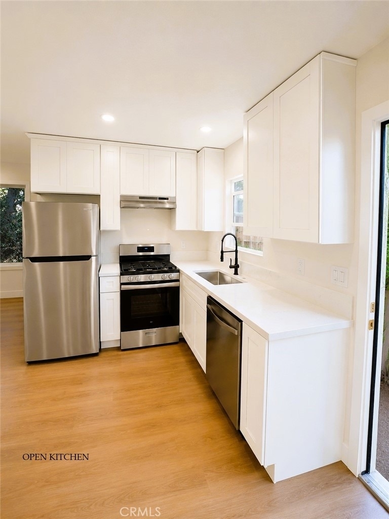 10822 Hunter Avenue - Photo 0