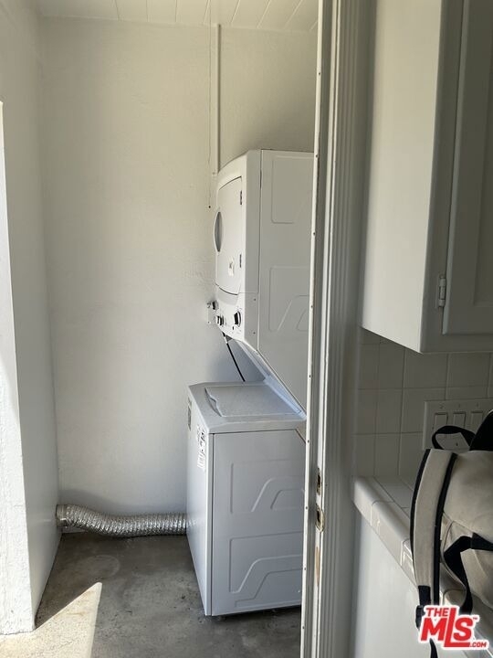1851 Brockton Avenue - Photo 15
