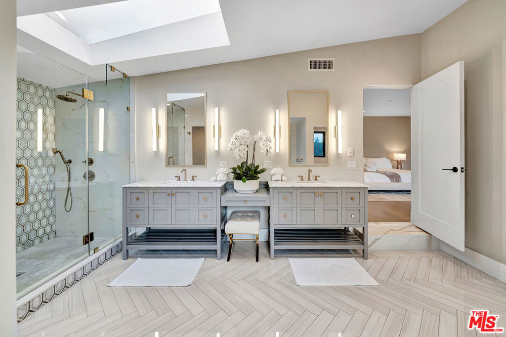 721 N Beverly Drive - Photo 16
