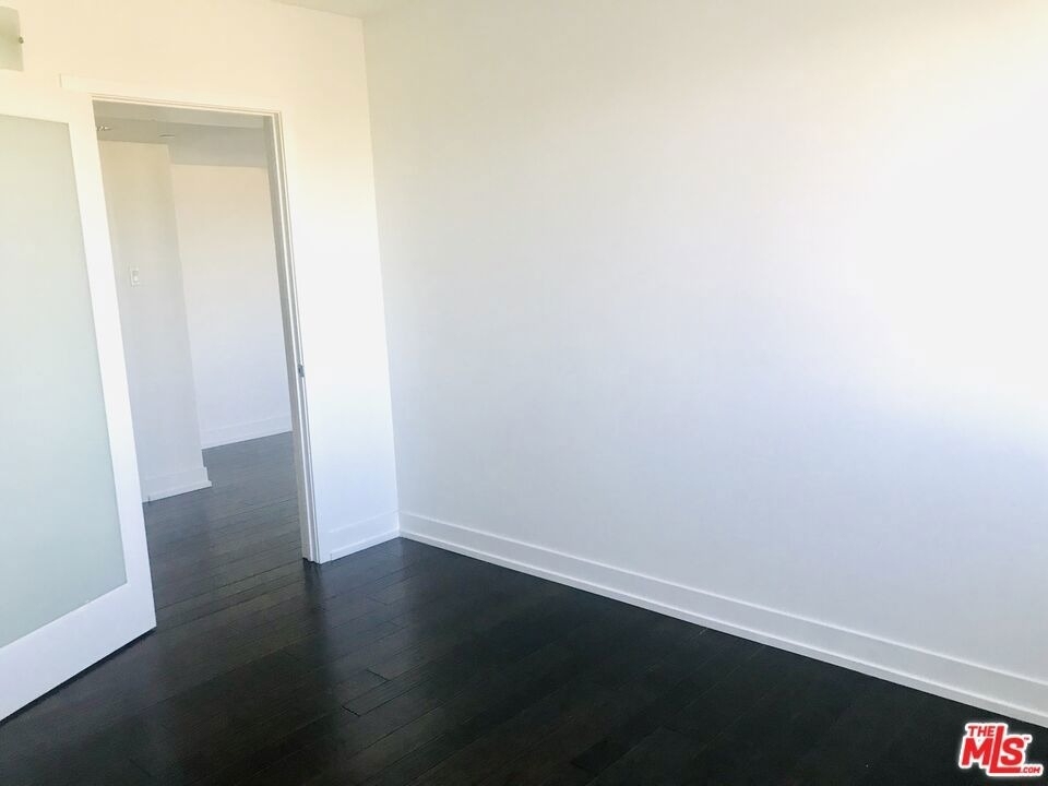304 S Elm Drive - Photo 23