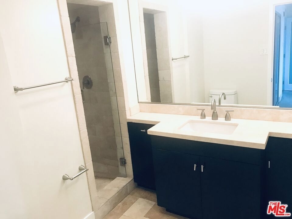 304 S Elm Drive - Photo 19