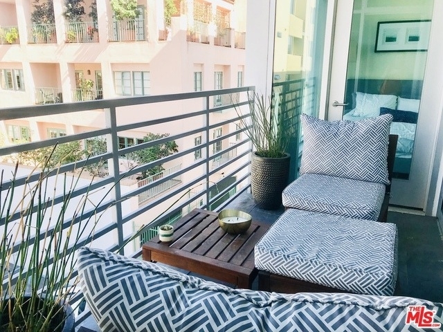 1241 5th Street - Photo 2