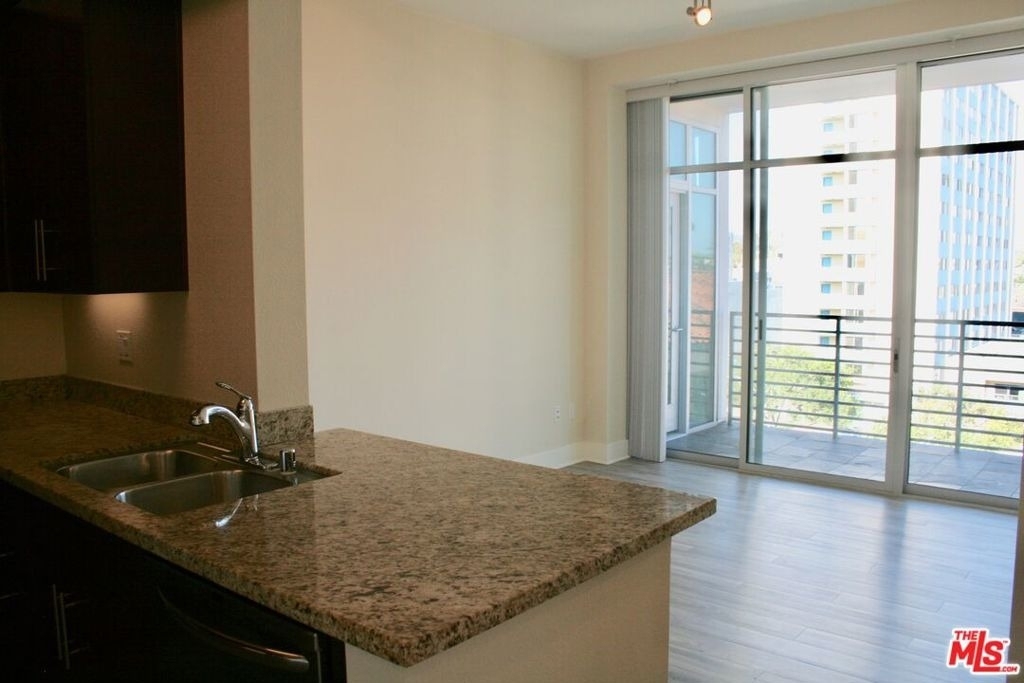 1241 5th Street - Photo 5