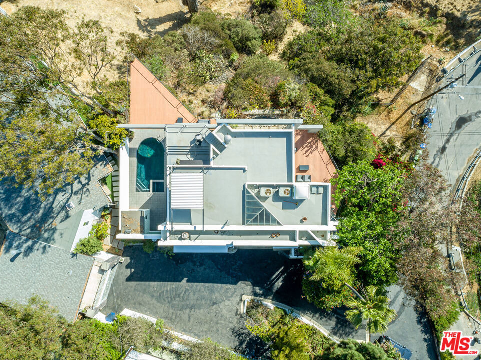 8424 Grand View Drive - Photo 24