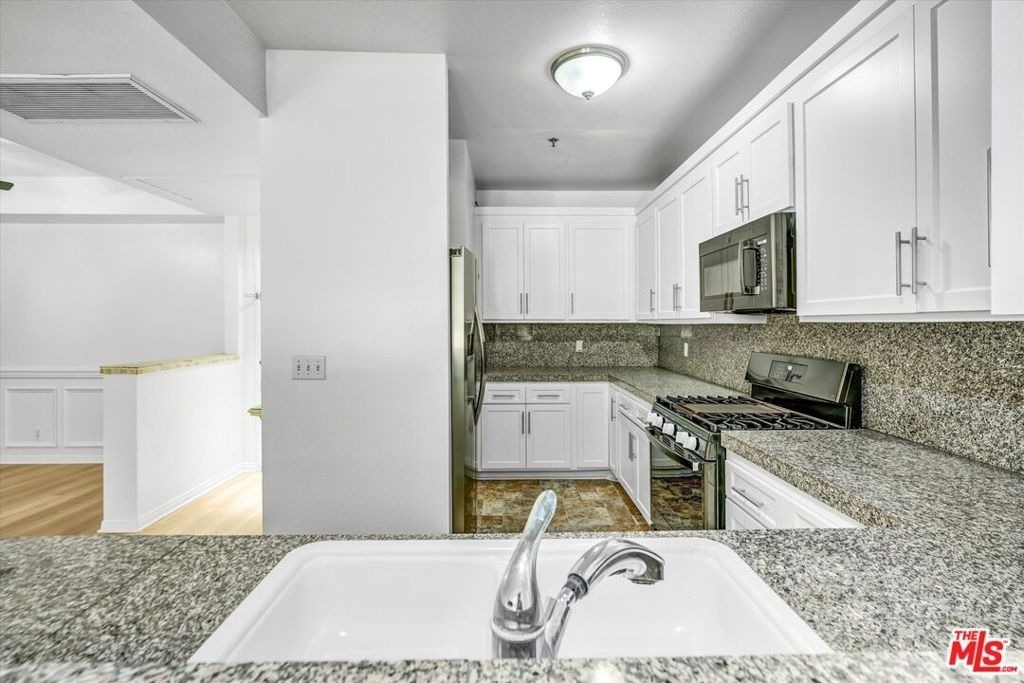 2222 Beachwood Drive - Photo 18