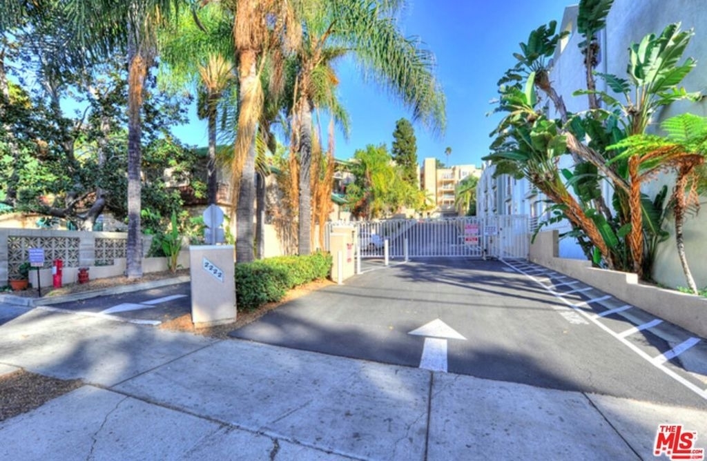 2222 Beachwood Drive - Photo 45