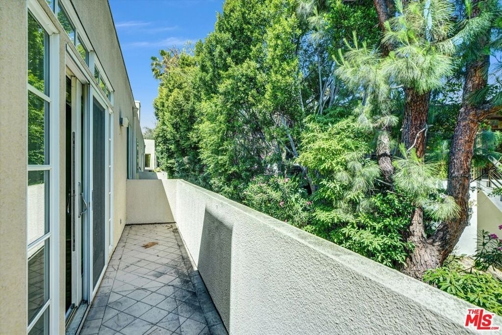 2222 Beachwood Drive - Photo 15