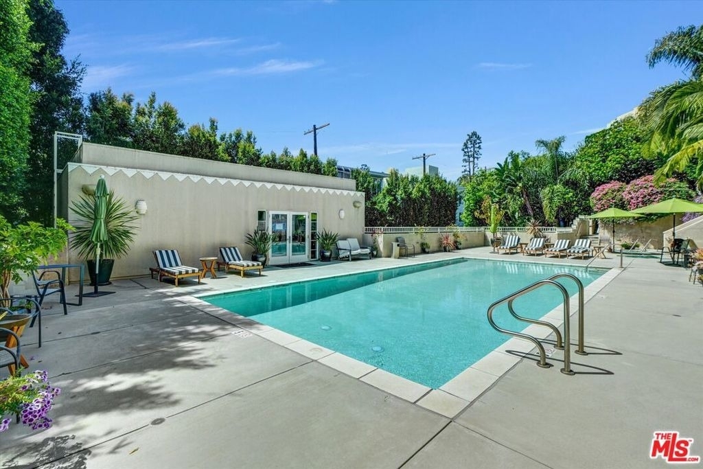 2222 Beachwood Drive - Photo 36