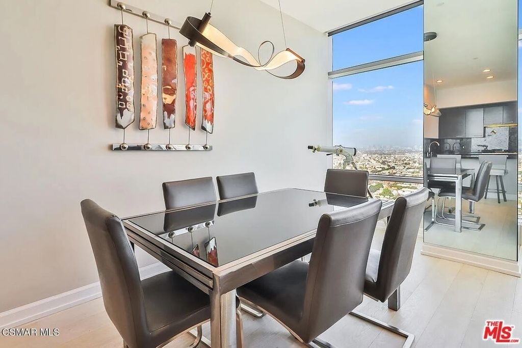 900 W Olympic Boulevard - Photo 16