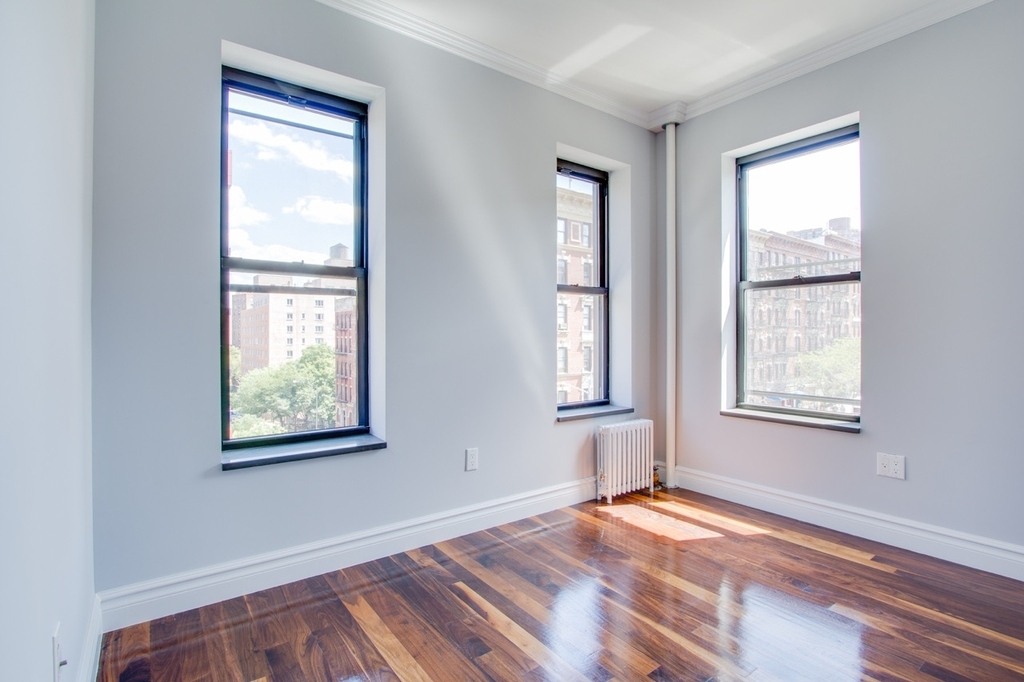 Lexington Avenue and East 101st Street - Photo 2