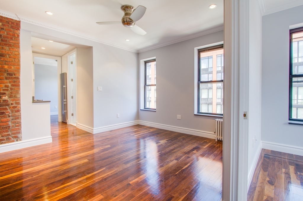 Lexington Avenue and East 101st Street - Photo 5