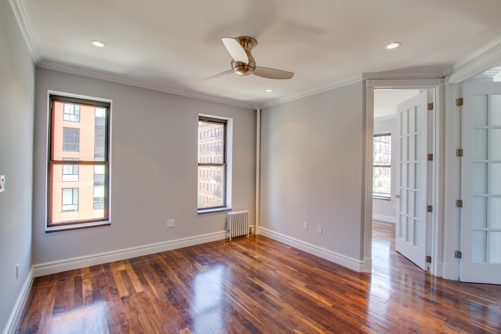 Lexington Avenue and East 101st Street - Photo 4