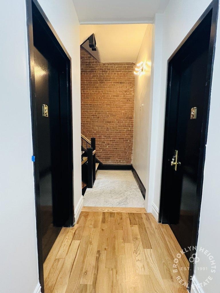 73 Saint Marks Avenue - Photo 12
