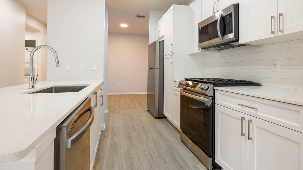 6150 De Soto Avenue - Photo 48