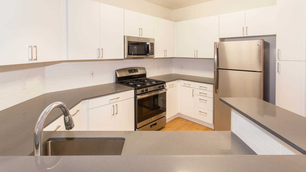 6150 De Soto Avenue - Photo 39