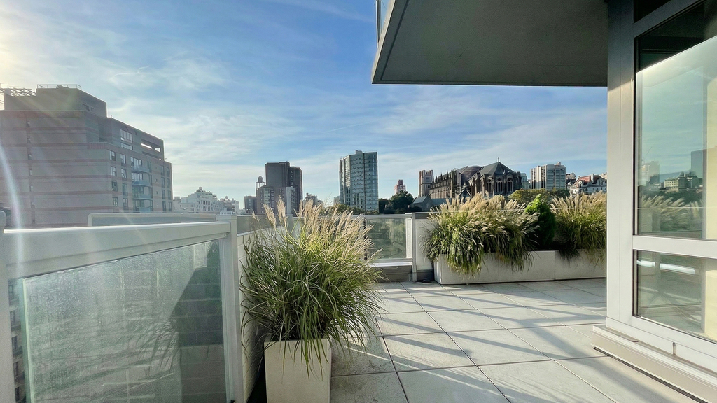 321 W 110th St - Photo 4