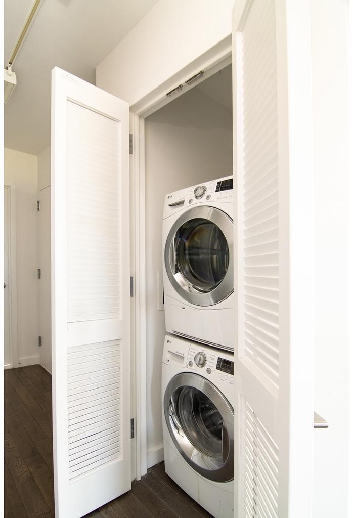 321 W 110th St - Photo 15