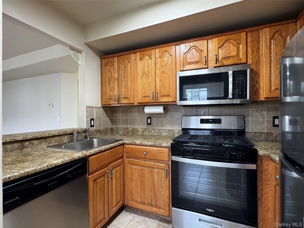 5 Lexington Hill - Photo 4