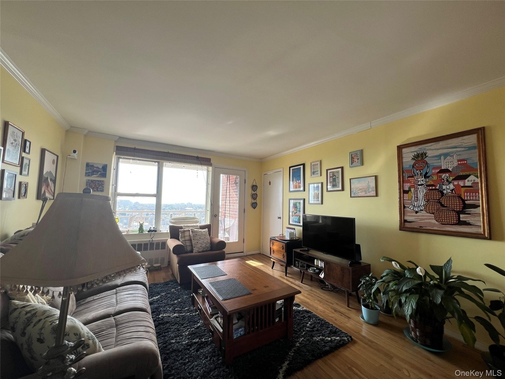 855 E Broadway - Photo 1