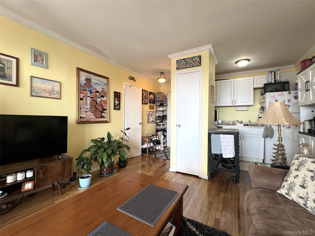 855 E Broadway - Photo 3