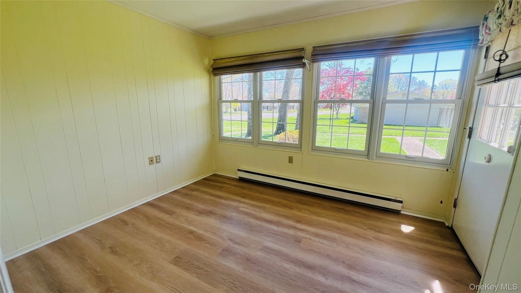 399 Woodbridge - Photo 3