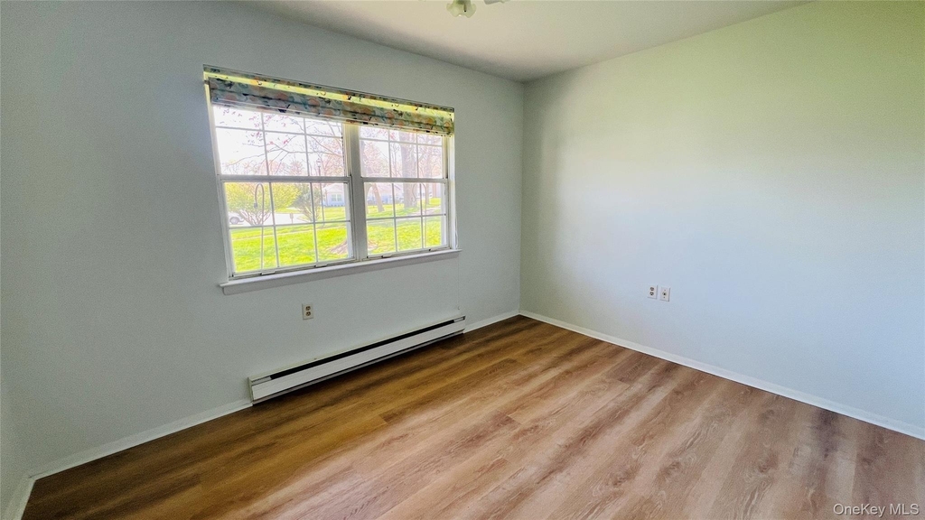 399 Woodbridge - Photo 6