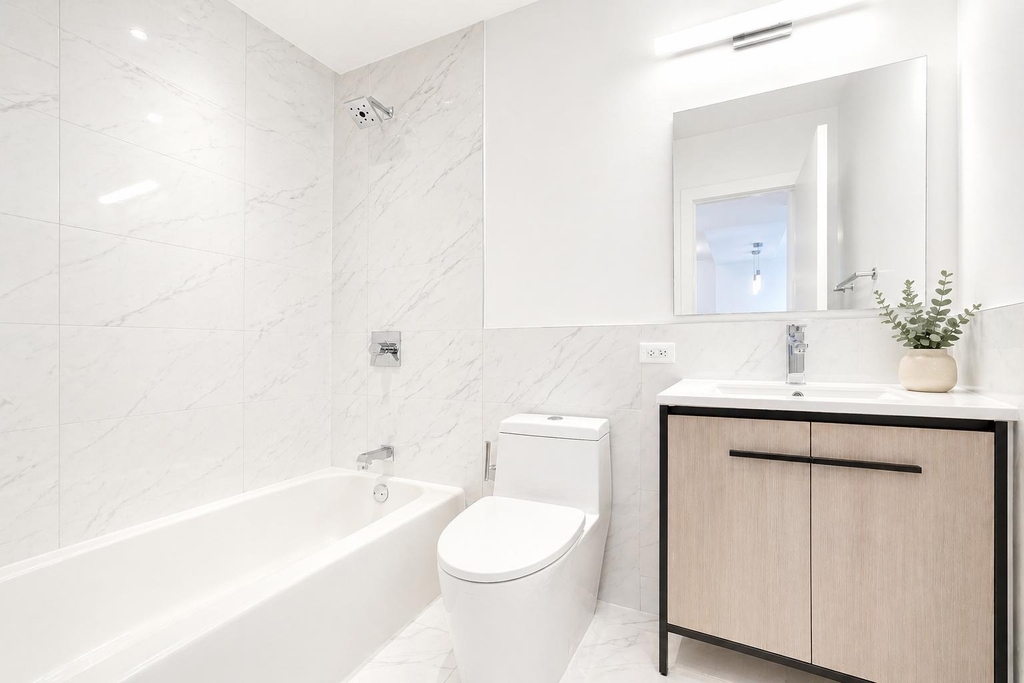 1735 York Avenue - Photo 5