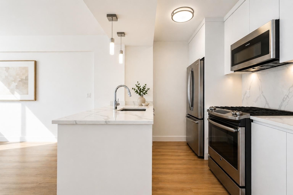 1735 York Avenue - Photo 4