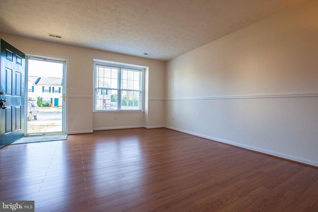 10502 Guilderland Court - Photo 2