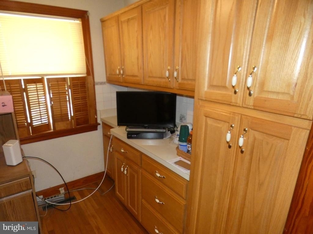 9517 Brock Road - Photo 7
