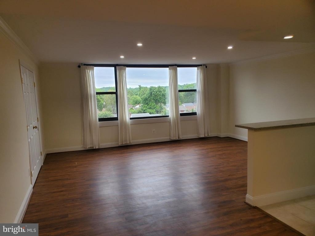 4600 Duke Street - Photo 2