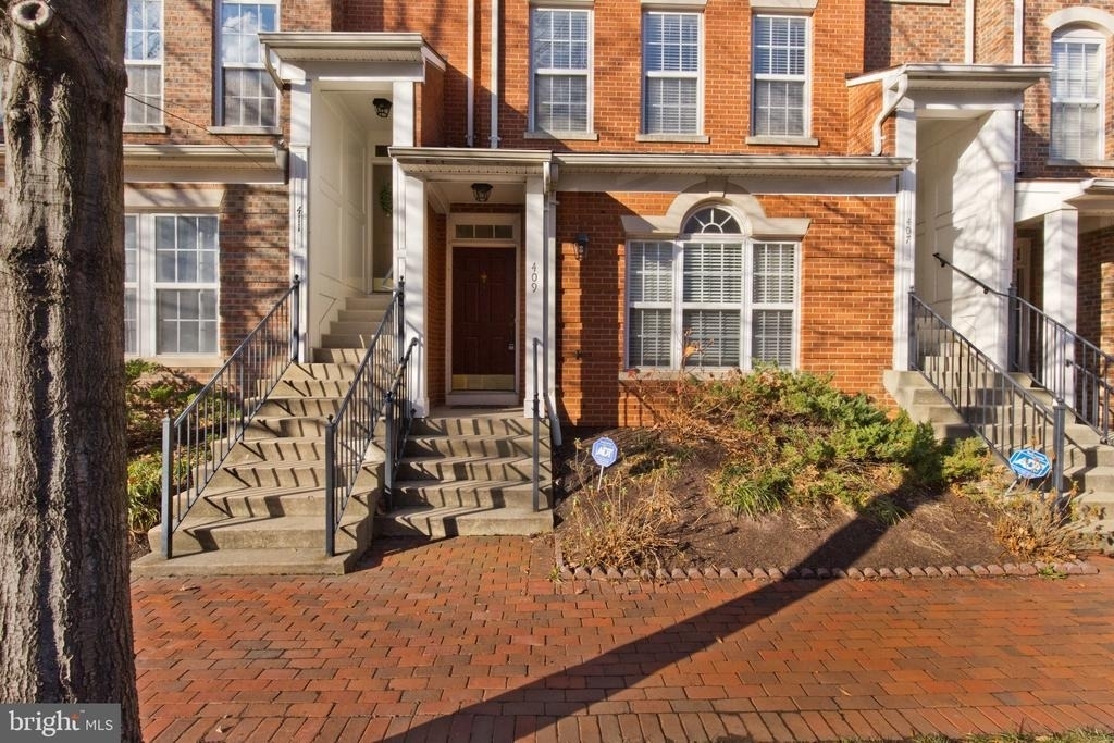 409 Cameron Station Boulevard - Photo 1
