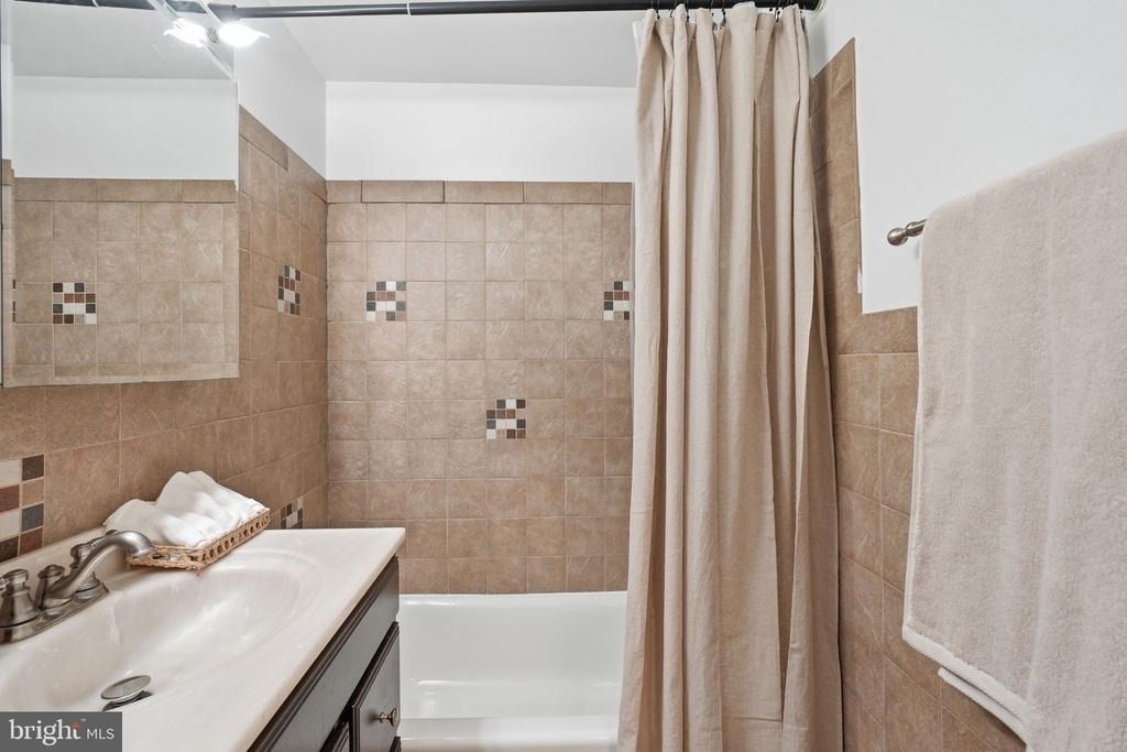 1200 S Arlington Ridge Road - Photo 19