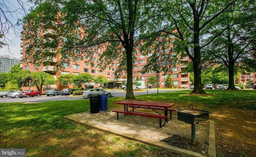1111 Arlington Boulevard - Photo 9
