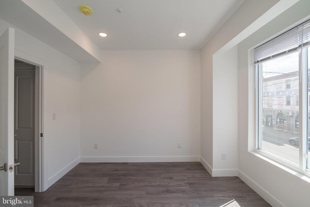 1709 Snyder Avenue - Photo 10