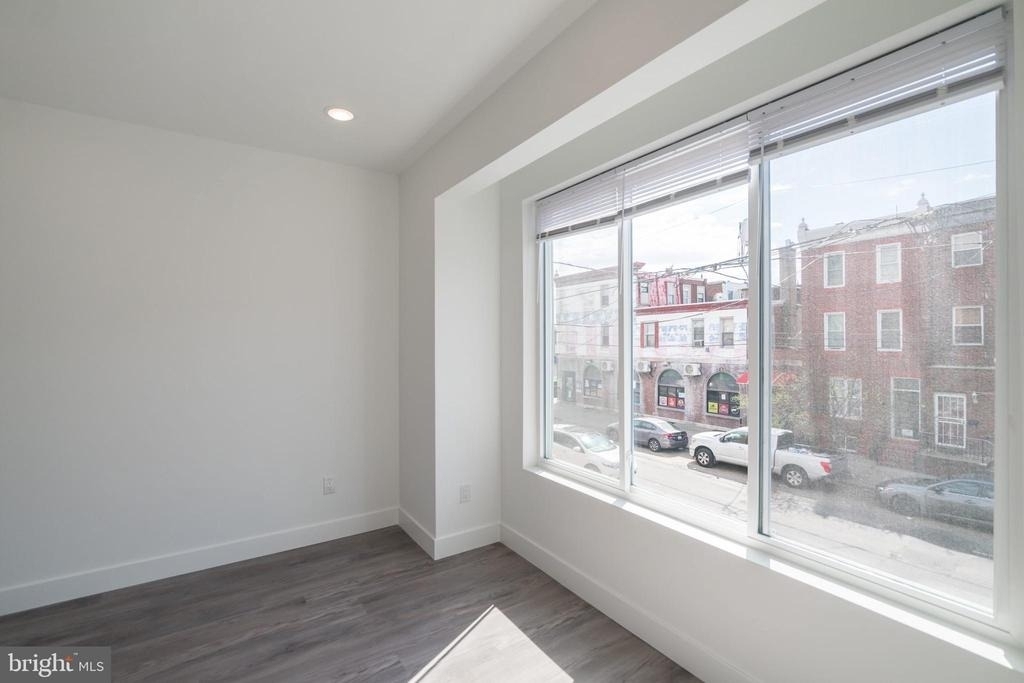 1709 Snyder Avenue - Photo 8